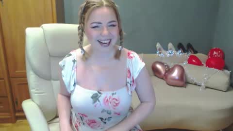 cute_phoenix online show from March 28, 5:56 pm