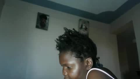 Snapshot of cute_roxie chatting on November 3, 2:29 pm cute_roxie online show from November 3, 2:29 pm