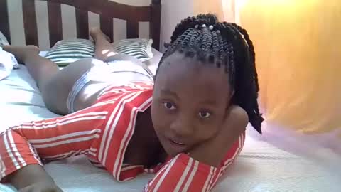 Snapshot of cute_savanna chatting on February 3, 8:13 am cute_savanna online show from February 3, 8:13 am