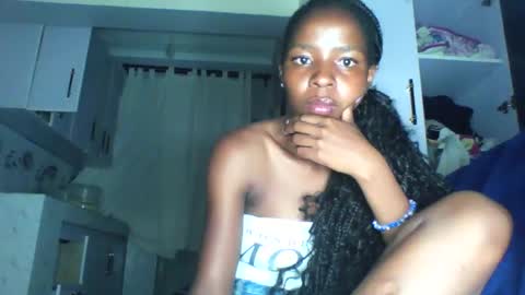 Snapshot of cute_sexy3 chatting on April 28, 9:09 pm SHARON online show from April 28, 9:09 pm