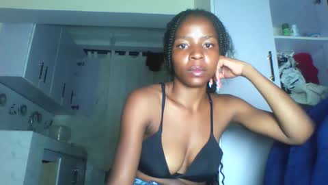 Snapshot of cute_sexy3 chatting on May 5, 10:51 pm SHARON online show from May 5, 10:51 pm