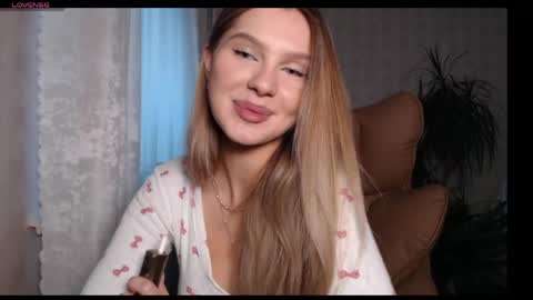 Hello Im Alisa Thank you for all the support  online show from April 18, 5:55 am