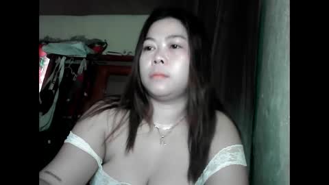 Mimi online show from May 16, 10:41 pm