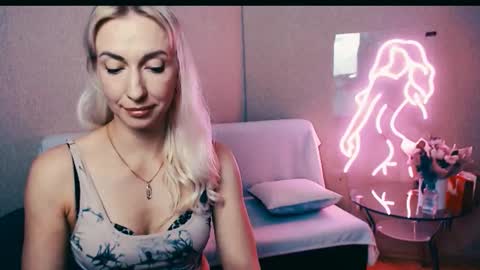 cute_smile_shy online show from October 11, 5:55 pm