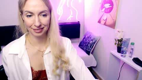 cute_smile_shy online show from May 16, 9:17 am