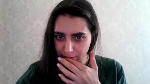 cute_strawberry_ online show from September 30, 6:29 am