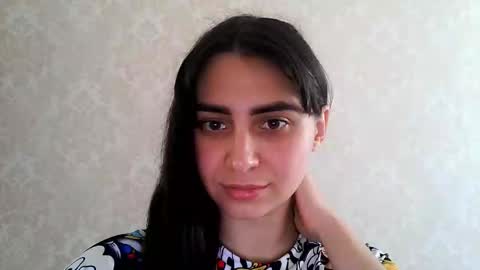 cute_strawberry_ online show from October 10, 9:08 am