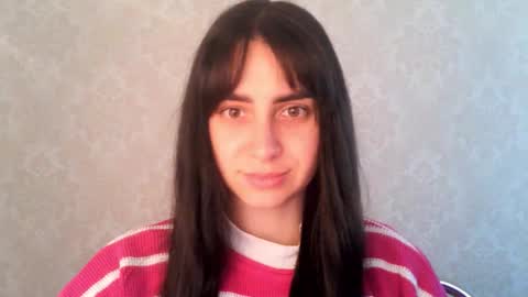 cute_strawberry_ online show from October 13, 6:46 am