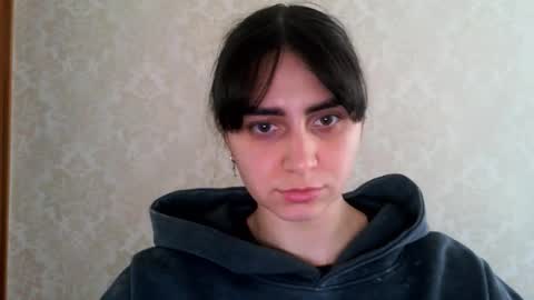 cute_strawberry_ online show from October 15, 11:10 am