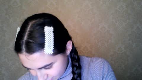 cute_strawberry_ online show from October 21, 6:41 pm