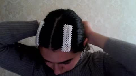 cute_strawberry_ online show from October 22, 11:10 am