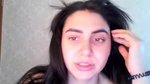 cute_strawberry_ online show from October 29, 7:43 am