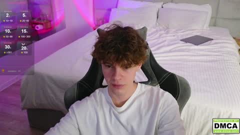 Snapshot of cute_thomas chatting on December 7, 2:20 am Thomas - online show from December 7, 2:20 am