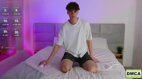 Snapshot of cute_thomas chatting on January 27, 12:33 am Thomas - online show from January 27, 12:33 am