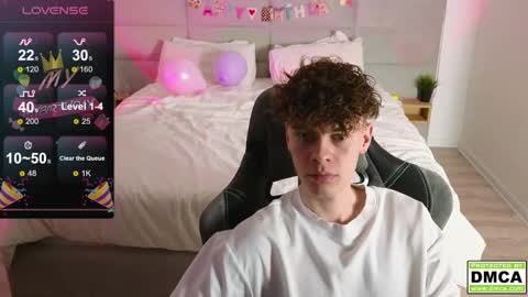 Snapshot of cute_thomas chatting on February 15, 6:55 pm Thomas - online show from February 15, 6:55 pm