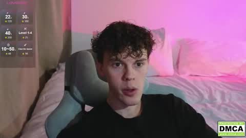 Snapshot of cute_thomas chatting on March 3, 6:25 pm Thomas - online show from March 3, 6:25 pm