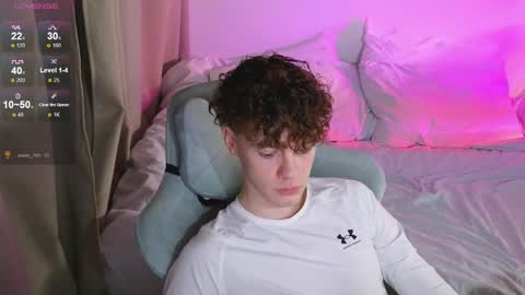 Snapshot of cute_thomas chatting on March 18, 6:22 pm Thomas - online show from March 18, 6:22 pm