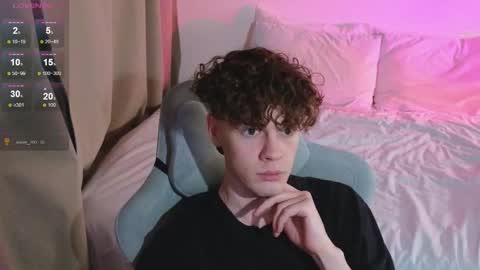 Snapshot of cute_thomas chatting on March 24, 6:57 pm Thomas - online show from March 24, 6:57 pm