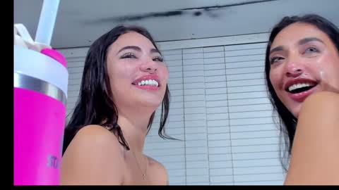 WANNA SEE MORE OF TWINS              online show from December 20, 3:58 am