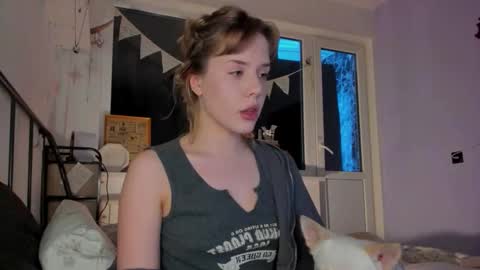 Amy online show from February 8, 1:36 pm