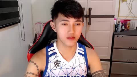 Steph online show from May 18, 4:29 am