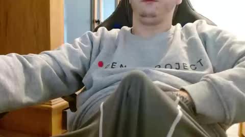 Cuteboy090 online show from May 8, 4:34 pm