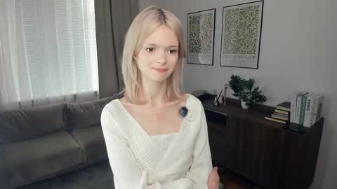 Snapshot of cutebrutality chatting on September 30, 9:03 am Alice online show from September 30, 9:03 am