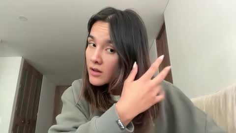 Snapshot of cutebunny_21 chatting on April 7, 8:42 pm CuteBunny 21 online show from April 7, 8:42 pm
