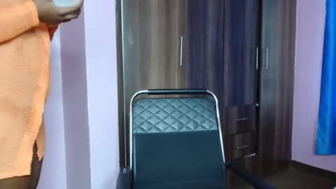 Snapshot of cutebuu chatting on December 3, 10:24 am cutebuu online show from December 3, 10:24 am