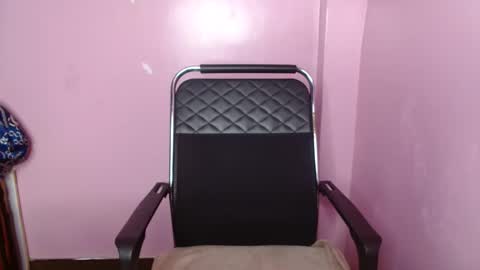 Snapshot of cutebuu chatting on January 6, 7:56 am cutebuu online show from January 6, 7:56 am