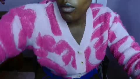 Snapshot of cutebuu chatting on April 15, 10:43 pm cutebuu online show from April 15, 10:43 pm