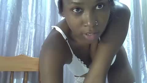 Snapshot of cutechic_pretty chatting on October 1, 7:42 pm Tasha online show from October 1, 7:42 pm