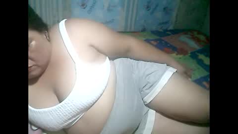 cutechubbyasian online show from May 8, 11:26 am