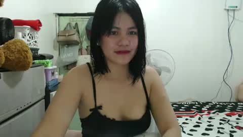 Snapshot of cutecindy2000 chatting on December 15, 7:12 am cutecindy2000 online show from December 15, 7:12 am