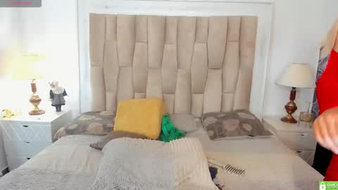 Snapshot of cutedollbabihotts chatting on February 27, 3:23 pm cutedollbabihotts online show from February 27, 3:23 pm