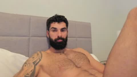 Snapshot of cuteeboy chatting on January 5, 12:42 am cuteeboy online show from January 5, 12:42 am