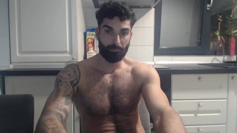 Snapshot of cuteeboy chatting on January 20, 9:53 pm cuteeboy online show from January 20, 9:53 pm