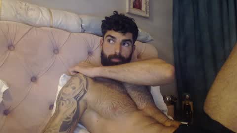 Snapshot of cuteeboy chatting on January 25, 3:30 pm cuteeboy online show from January 25, 3:30 pm