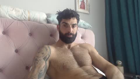 Snapshot of cuteeboy chatting on January 26, 1:36 pm cuteeboy online show from January 26, 1:36 pm
