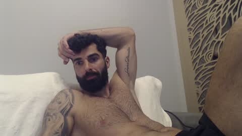 Snapshot of cuteeboy chatting on January 26, 7:41 pm cuteeboy online show from January 26, 7:41 pm