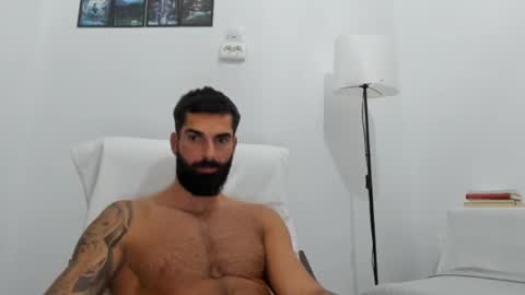 cuteeboy online show from September 29, 7:30 pm