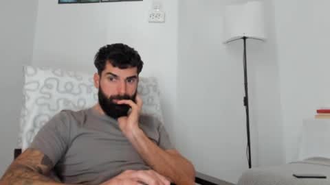 cuteeboy online show from December 2, 8:30 am