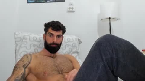 cuteeboy online show from December 14, 9:36 am