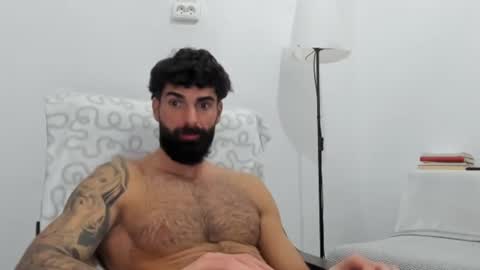 cuteeboy online show from February 17, 1:51 pm