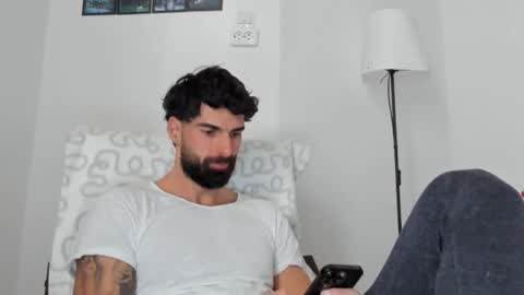 cuteeboy online show from March 1, 9:22 am