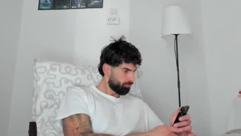 cuteeboy online show from March 3, 6:08 am