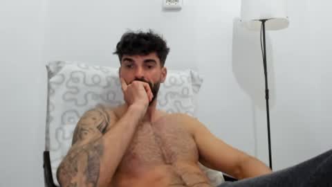 cuteeboy online show from May 18, 5:52 pm