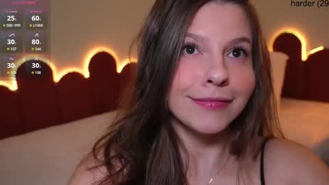 Mia online show from May 23, 6:45 pm