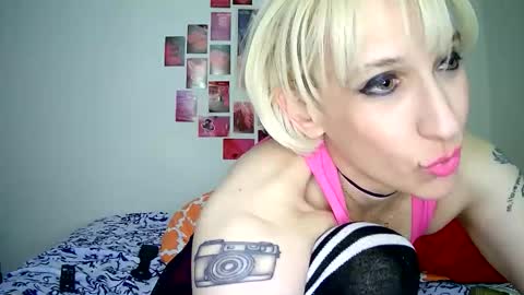 Bella online show from May 7, 12:38 am