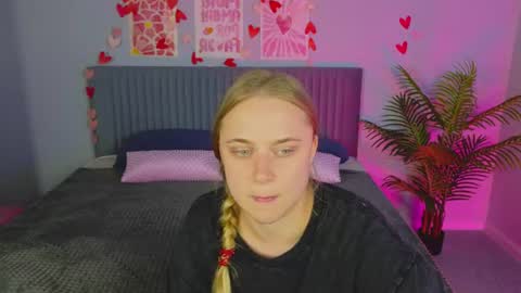Amyy online show from July 4, 1:12 am